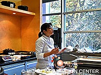 Demonstração do Chef Keiko Nagae