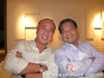 Matsuhisa (esquerda) e Yoshihiro Murata (direita)