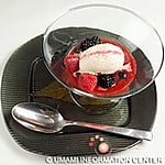 MIZUMONO (Strawberry Ice Cream, Strawberry soup)